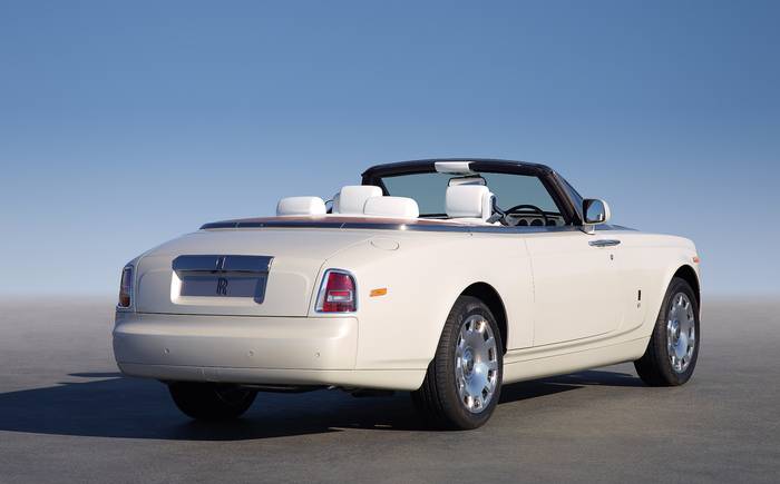 rolls-royce phantom drophead coupe review