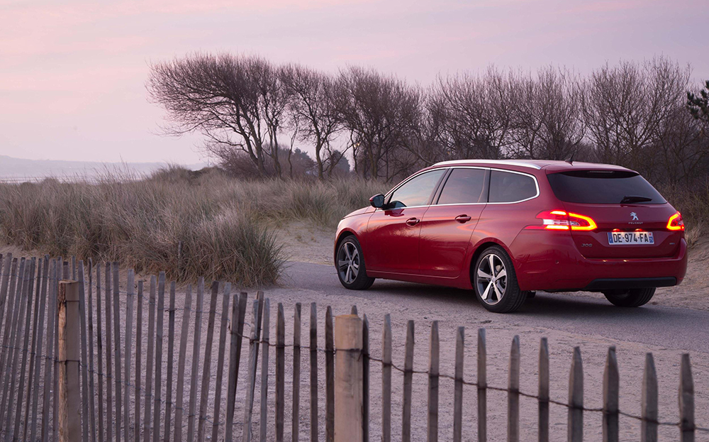 2014 Peugeot 308 SW review