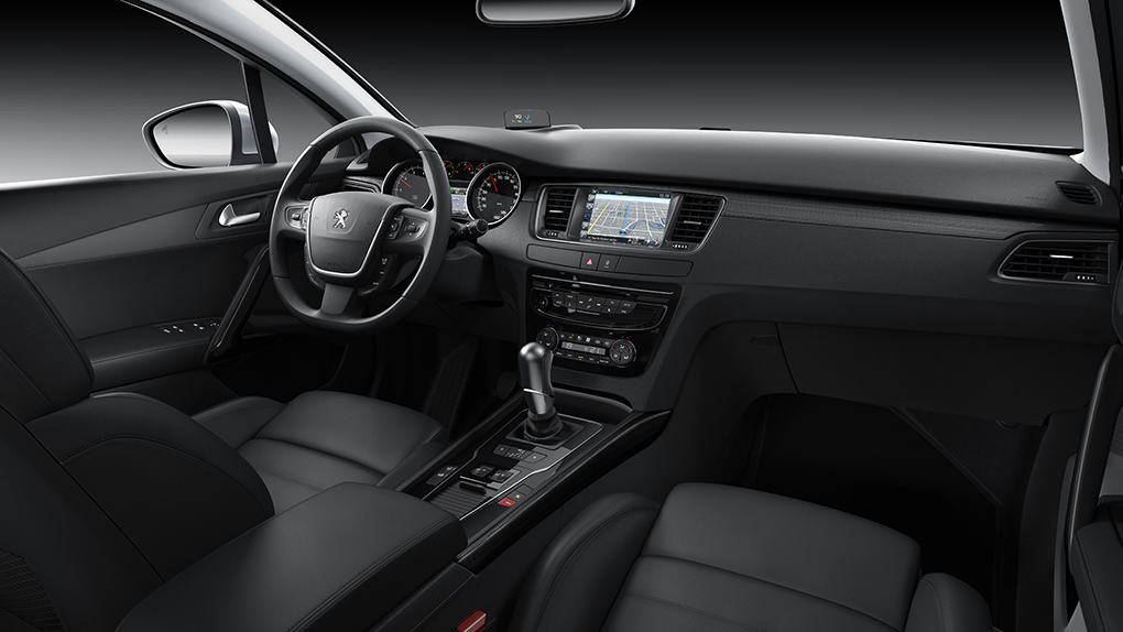 Peugeot 508 saloon 2015 interior