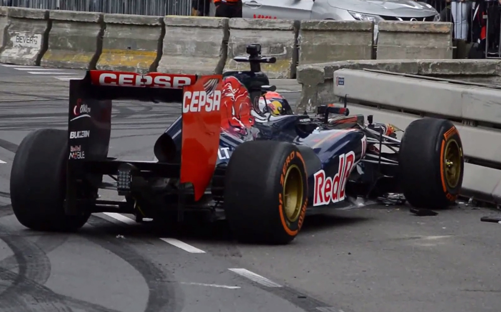 Max Verstappen F1 demo crash, Rotterdam, Holland