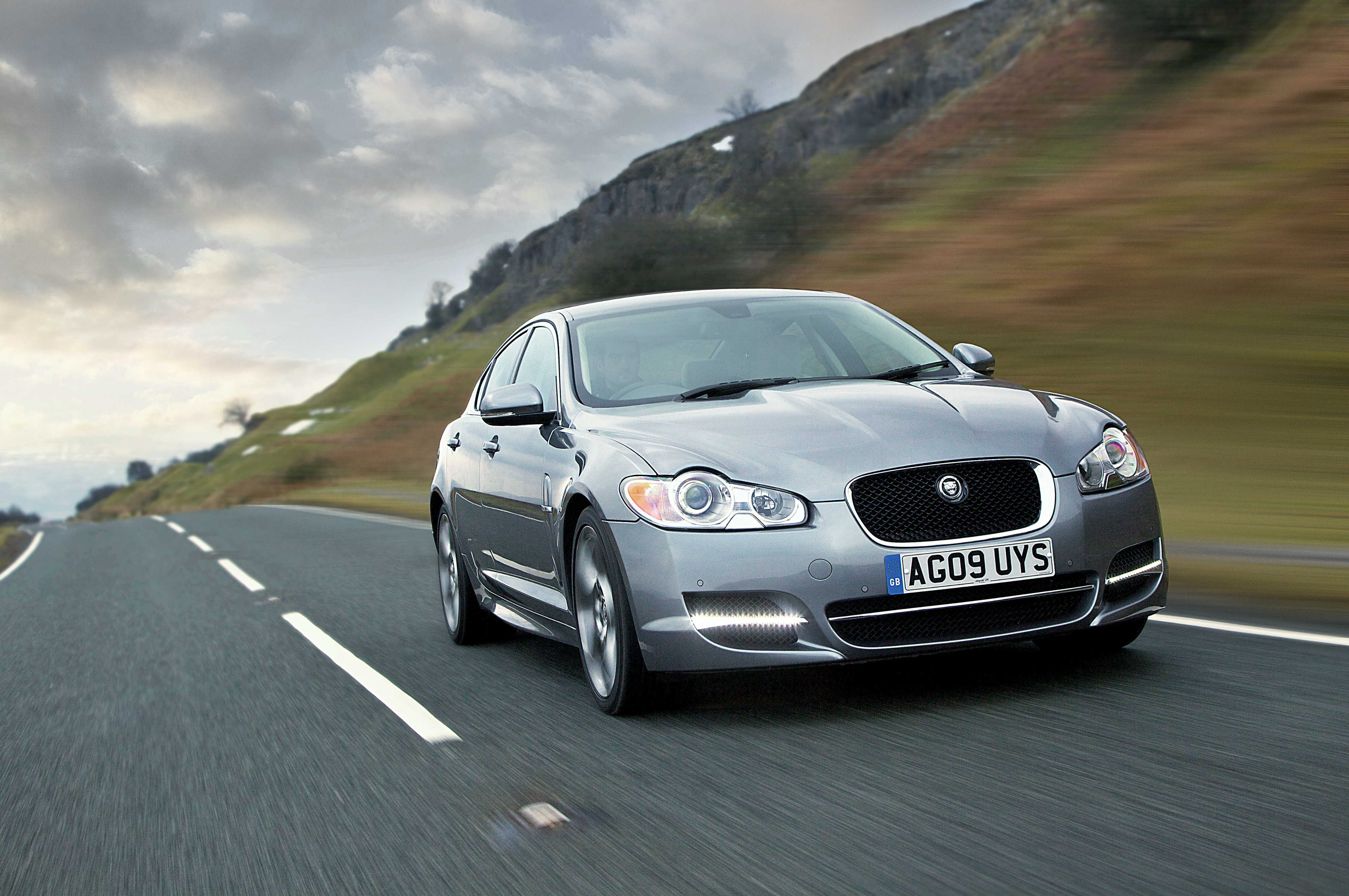 Jaguar XF saloon