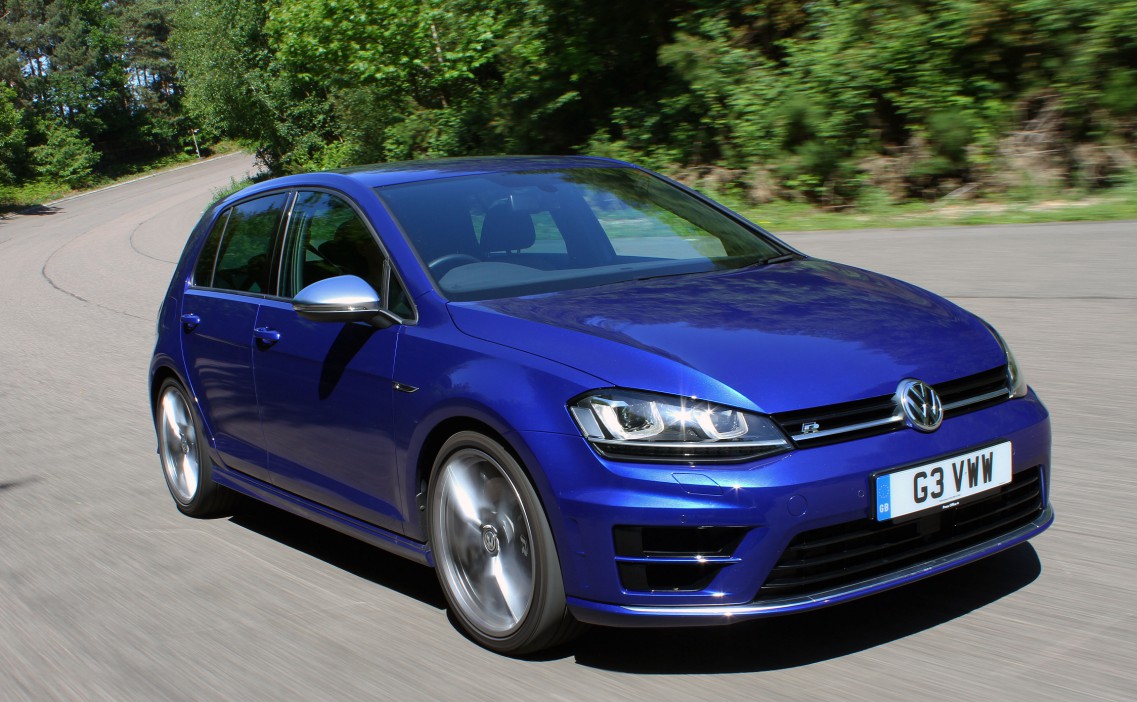 Volkswagen Golf R versus Honda Civic Type R 2015