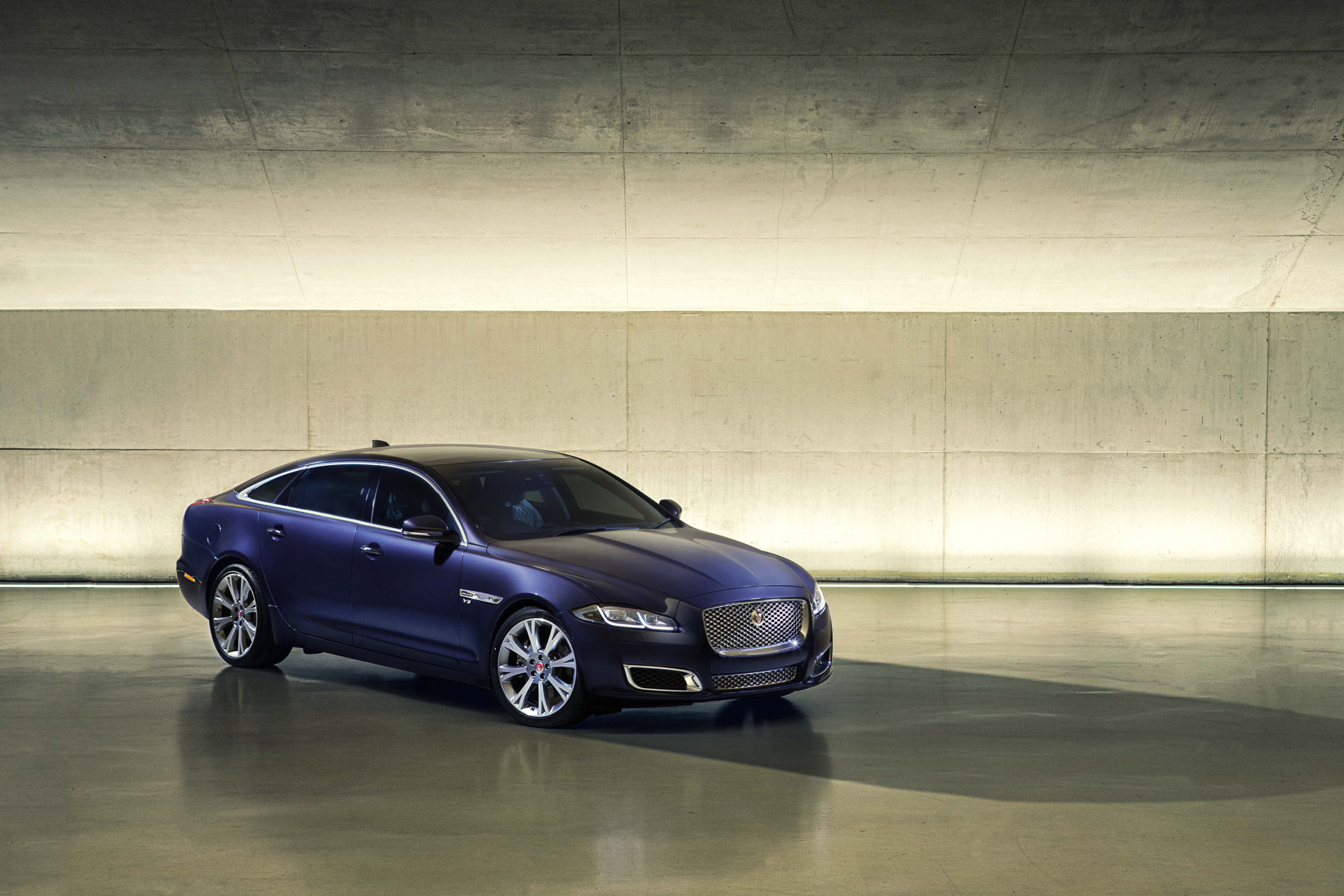 Jaguar XJ Autobiography 2015