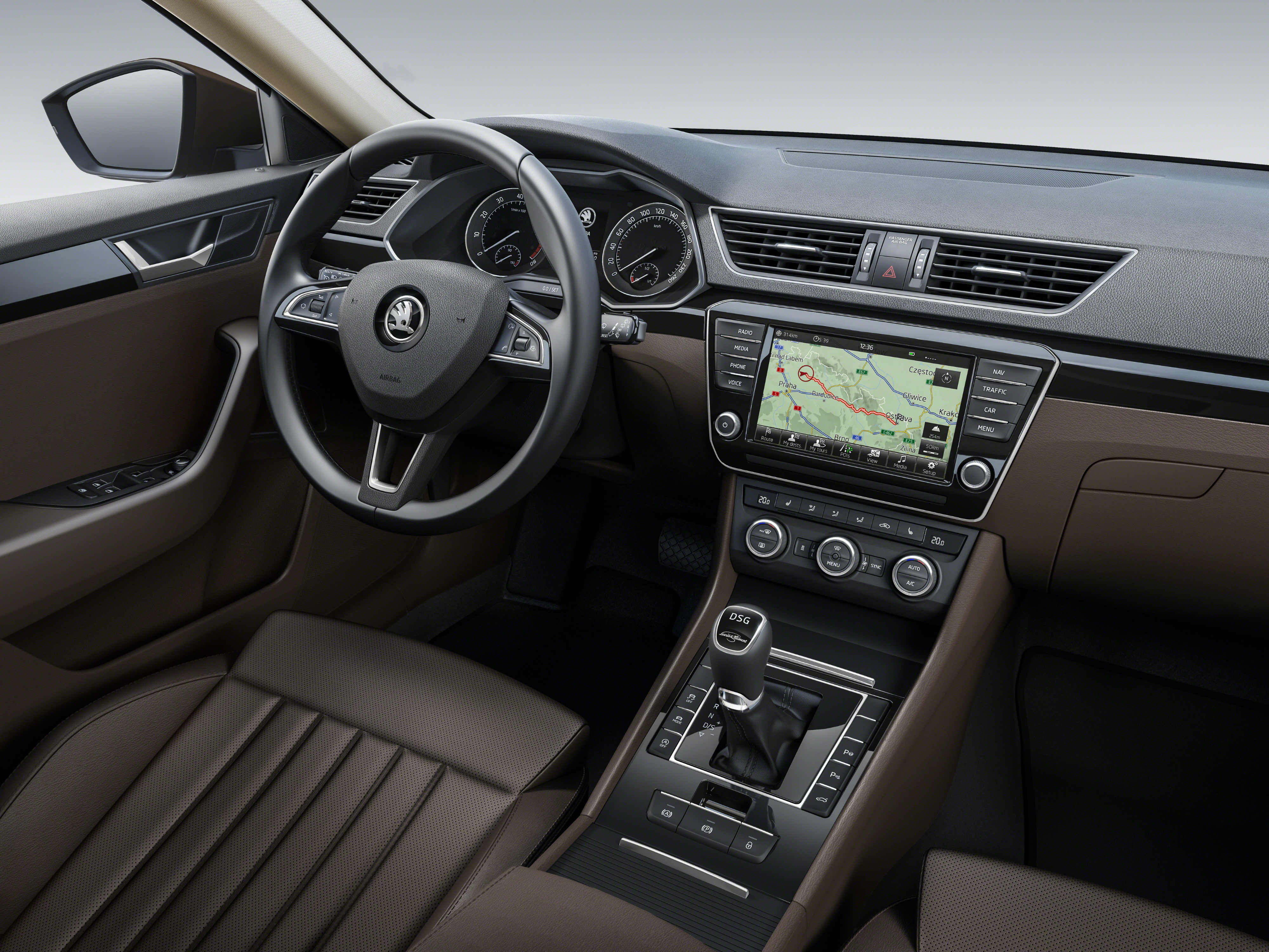 Skoda Superb 2016 interior