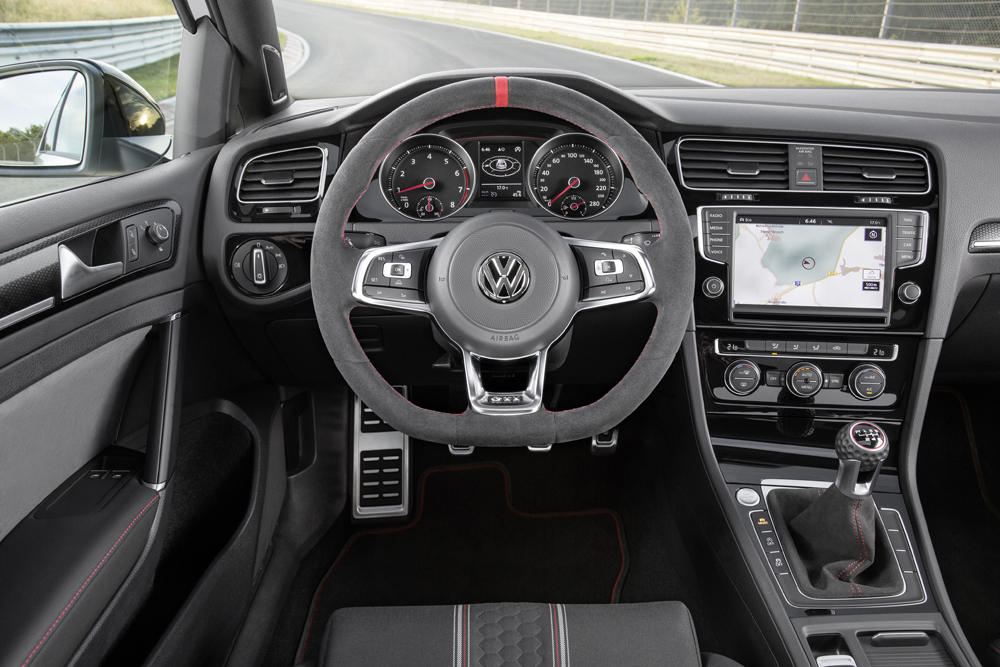 2016 VW Golf GTI Clubsport review