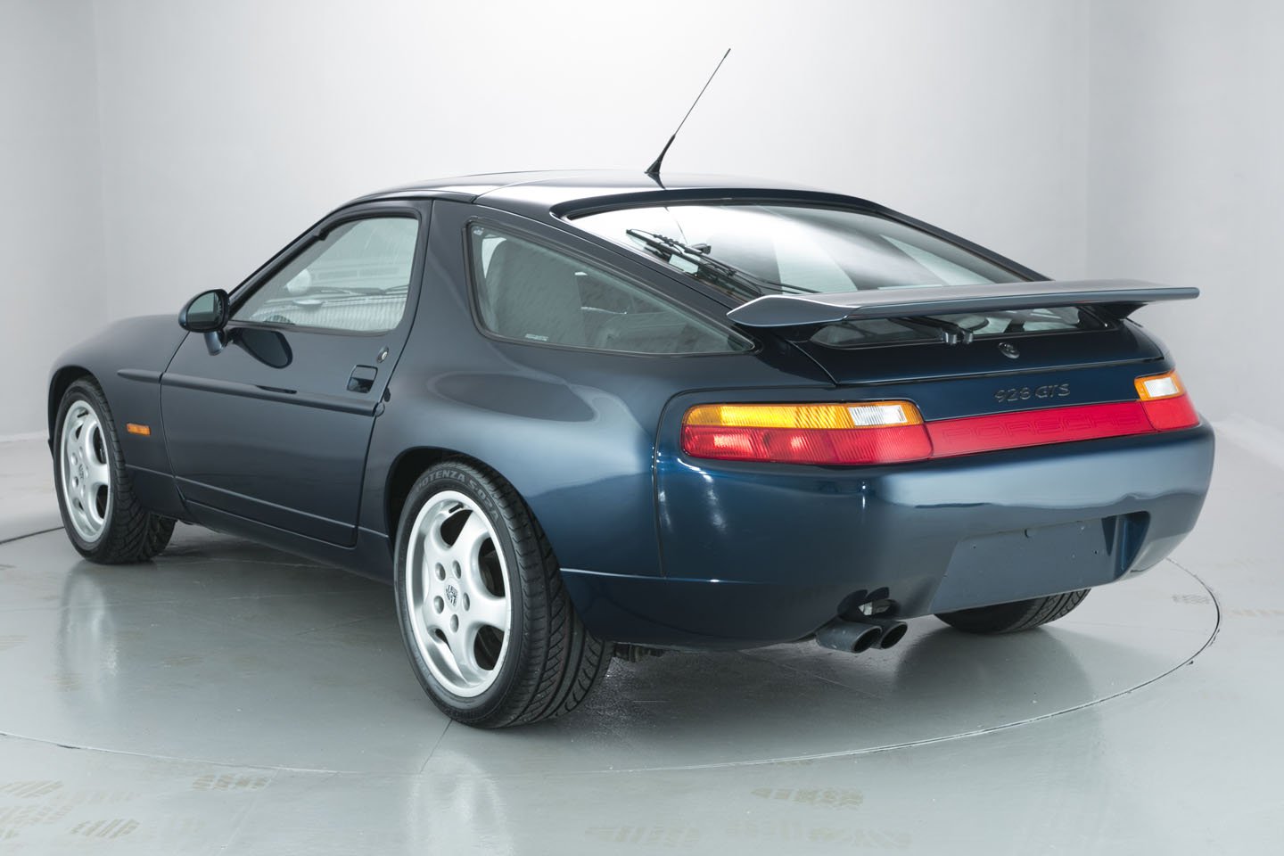 Brief history of the Porsche 928