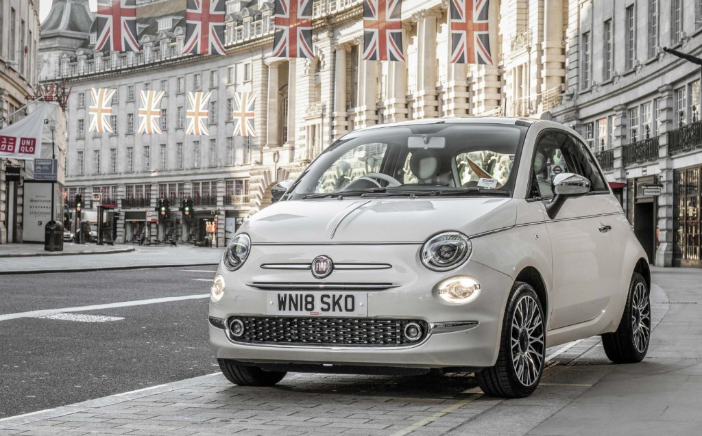 Jeremy-Clarkson-reviews-the-Fiat-500-TwinAir