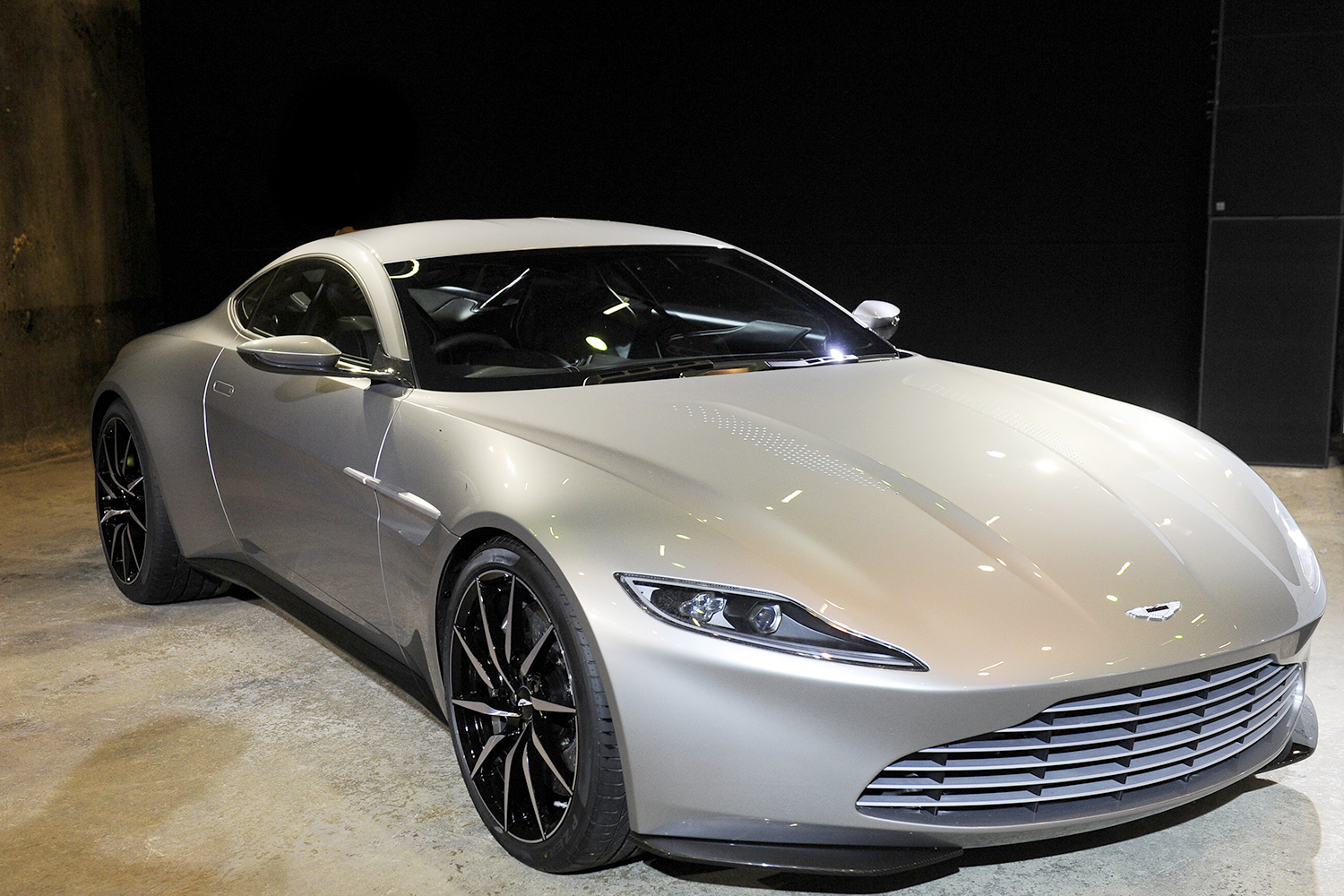 Cars of 2016 Aston Martin DB10