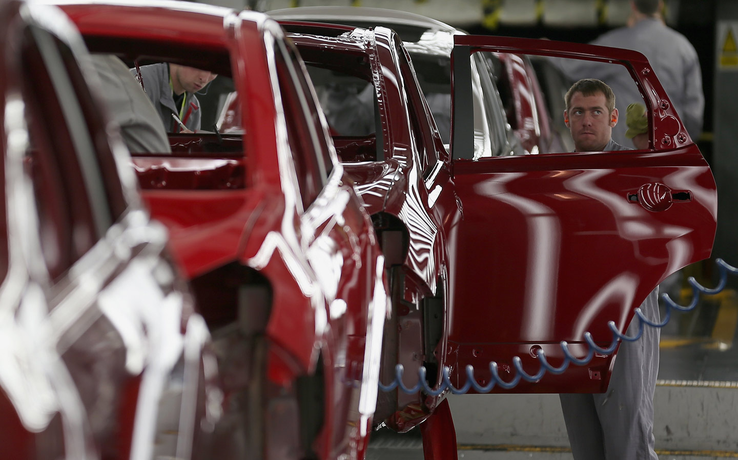 Car factories boom boosts the economy