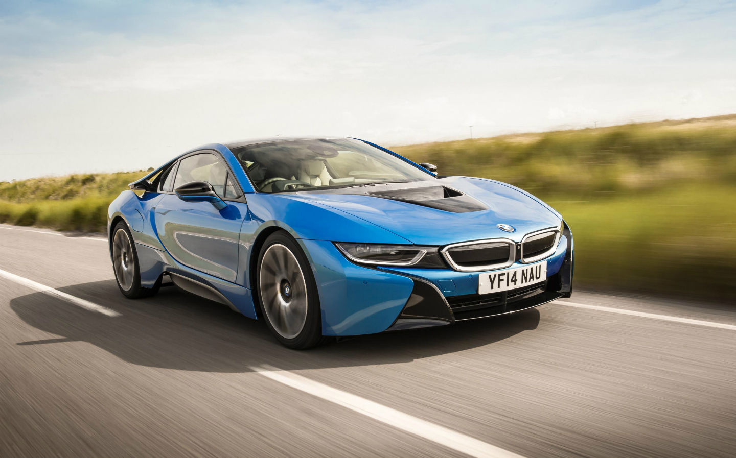 BMW i8: the plug-in hybrid sports car