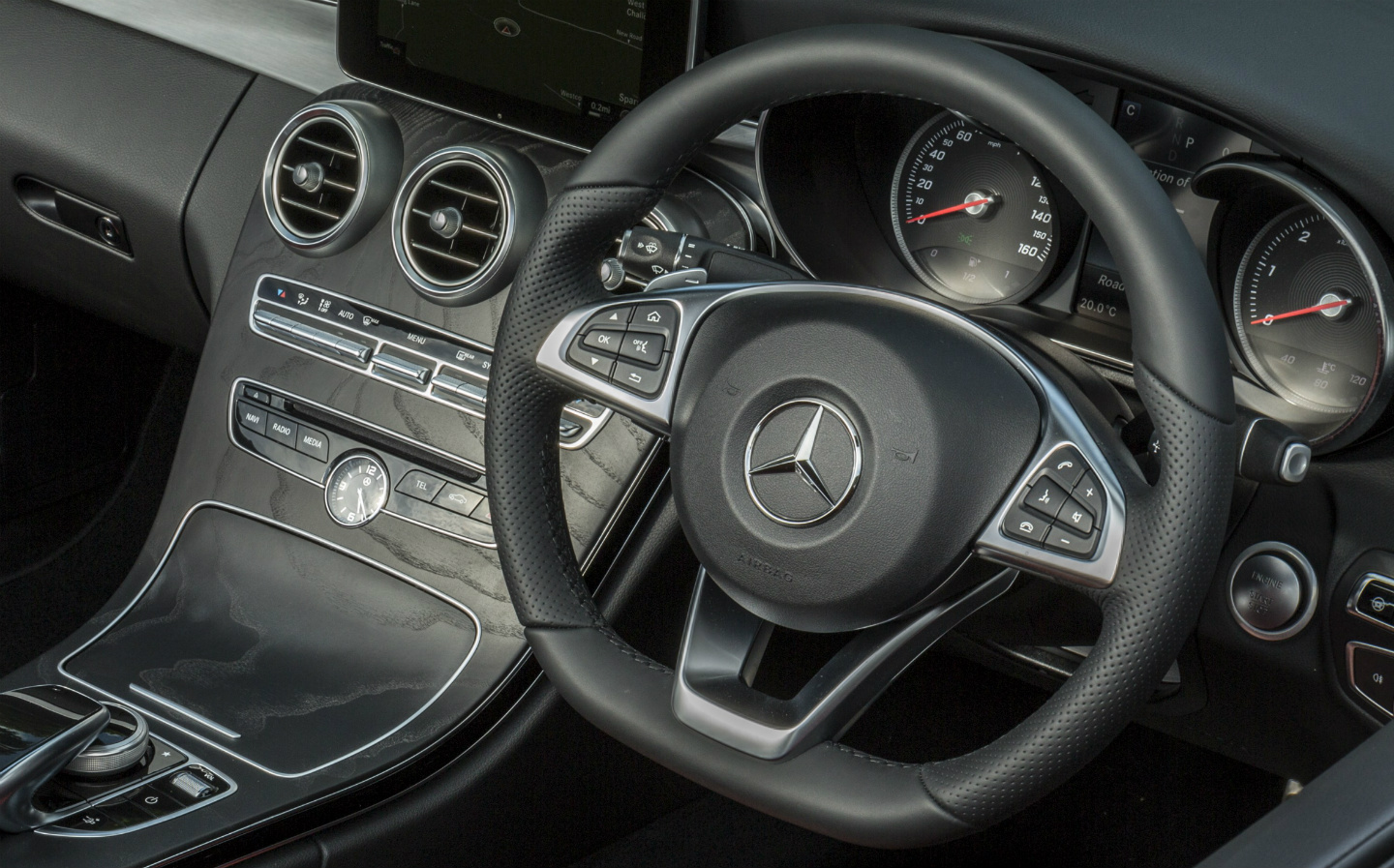 Mercedes airbag recall involves 400,000 British cars