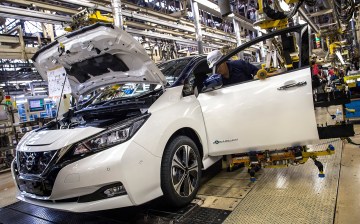 Rapid switch to electric vehicles will lead to job losses, warns EU car industry