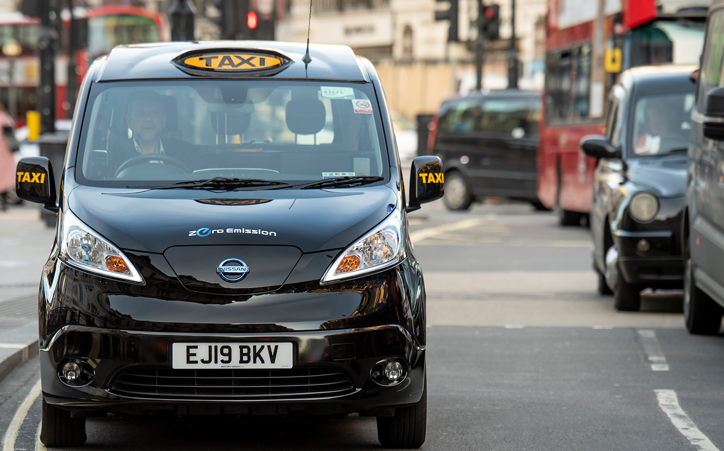 Cabbies hail new electric taxi but call on government to help drivers switch from diesel