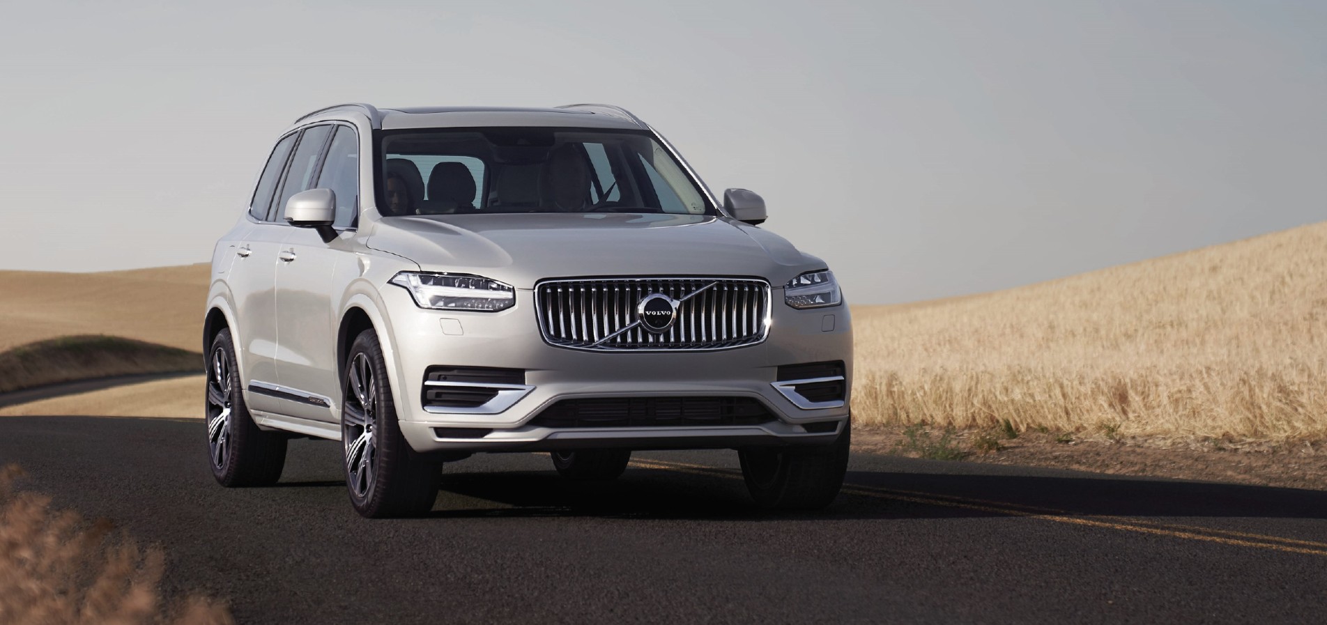 SUNDAY TIMES MOTOR AWARDS 20202 WINNER - VOLVO XC90 RECHARGE T8