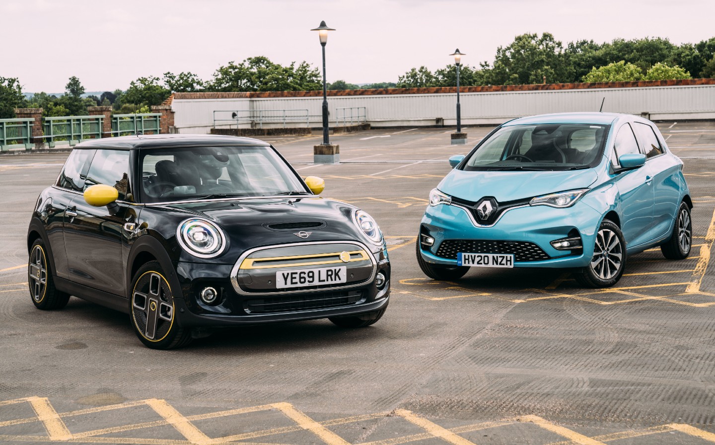 Mini Electric vs rival electric cars including Renault Zoe, Seat Mii Electric, Peugeot e-208, Honda e and Vauxhall Corsa e