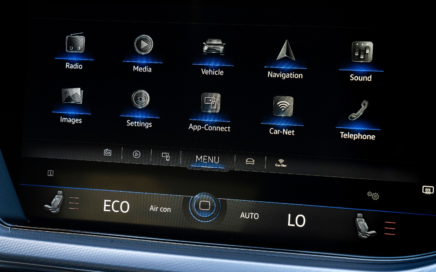 How good is the VW Touareg's touchscreen infotainment?