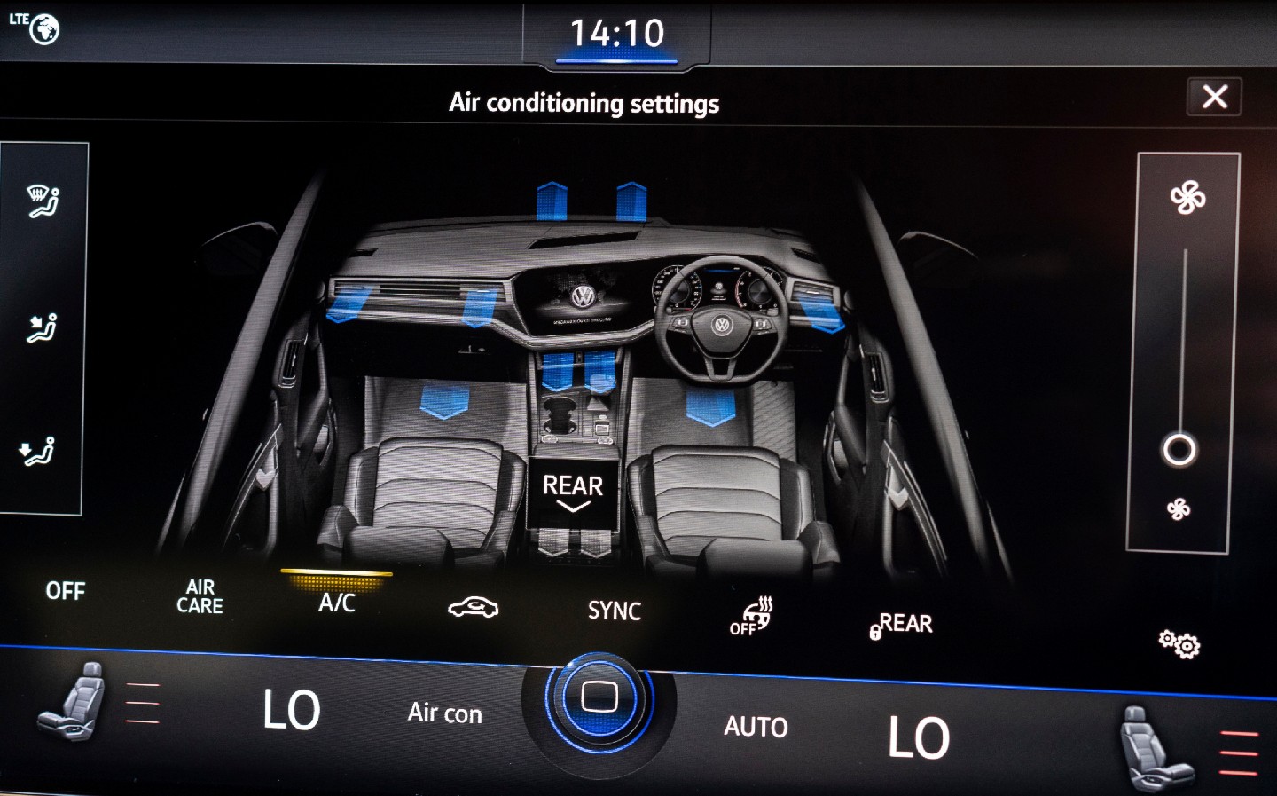 How good is the VW Touareg's touchscreen infotainment?