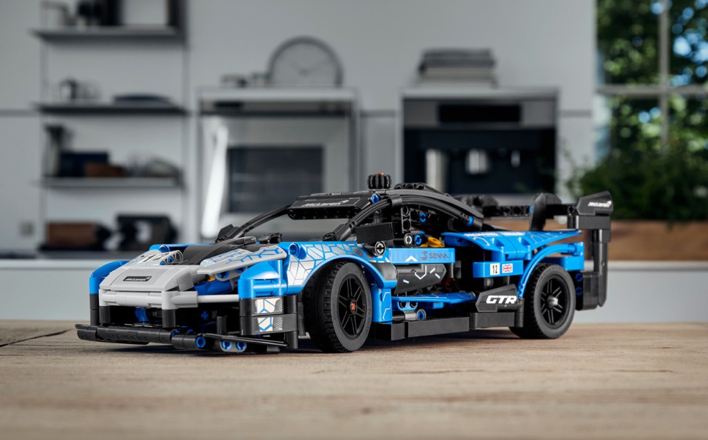 Lego McLaren Senna GTR