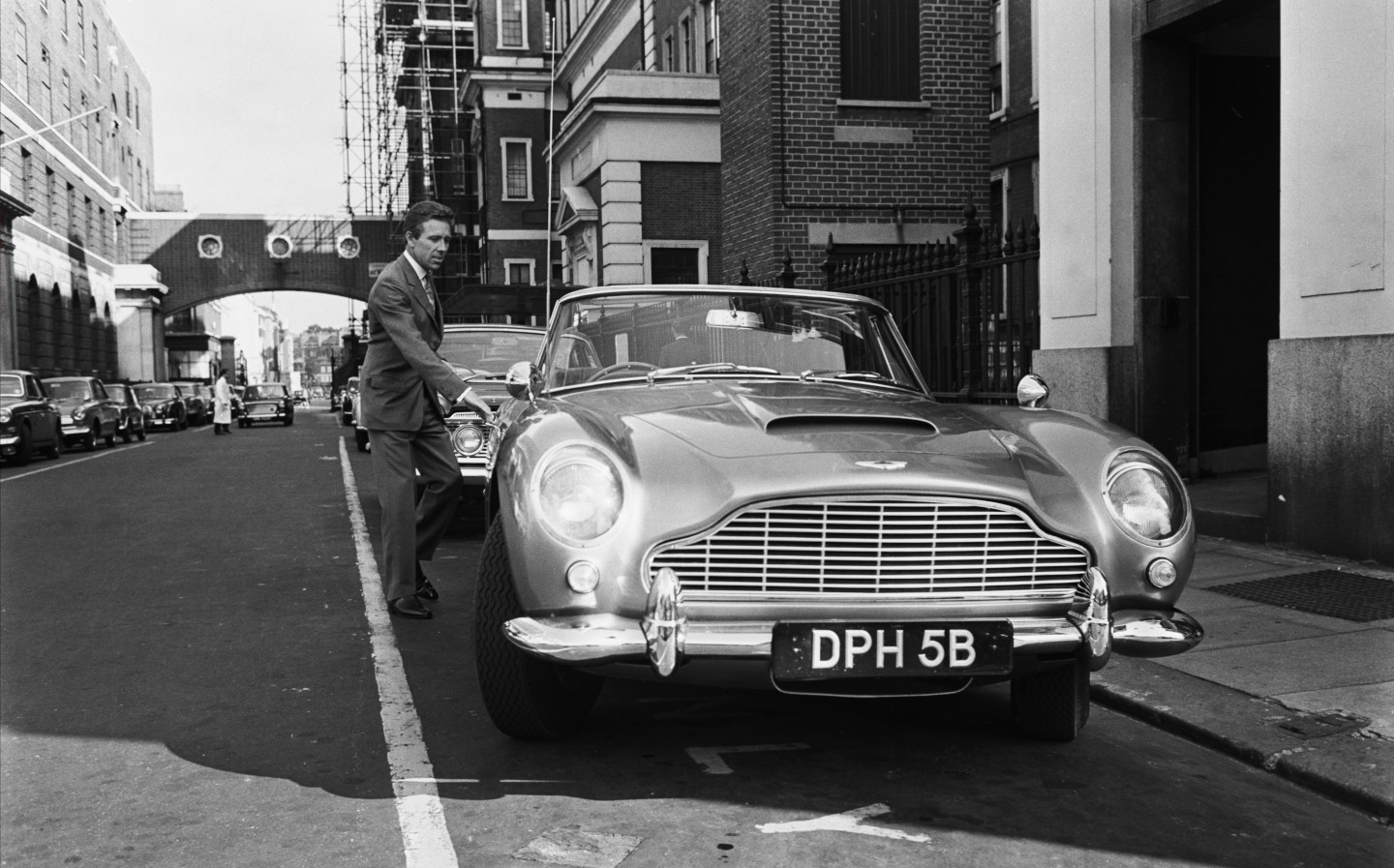 Aston Martin DB5 belonging to Peter Sellers, Lord Snowdon and Chris Evans heads to auction