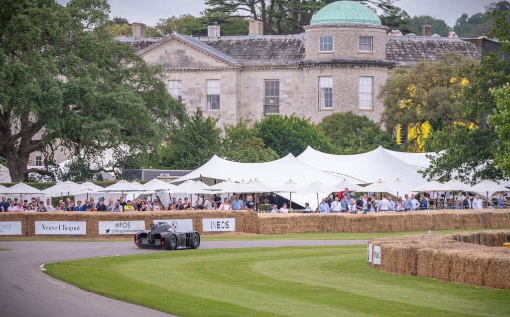 McMurtry Spéirling EV breaks Goodwood hillclimb record