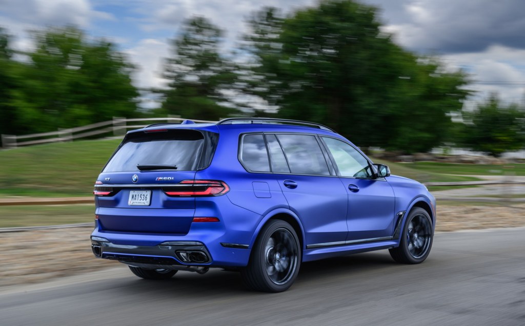 2023 BMW X7 M60i